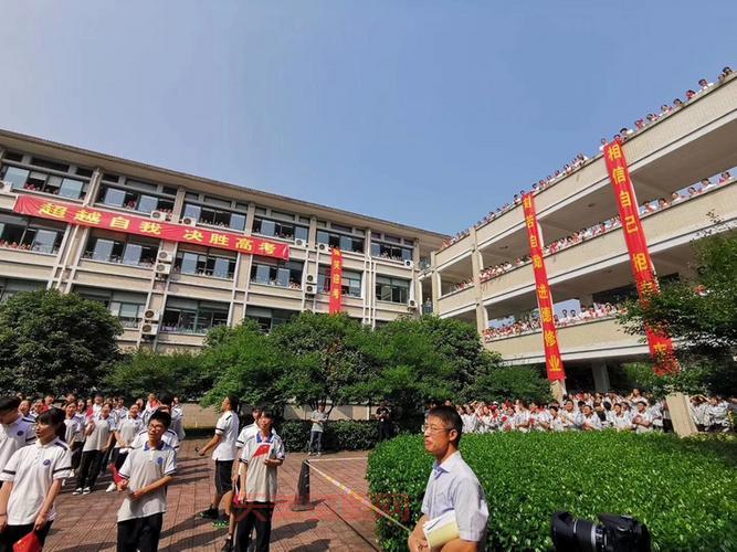 杭州二中到底有多厉害？  高考一本率96%以上，学霸云集？