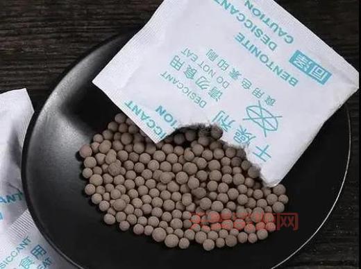 生石灰干燥剂能用在食品里吗？它的吸水原理是什么？