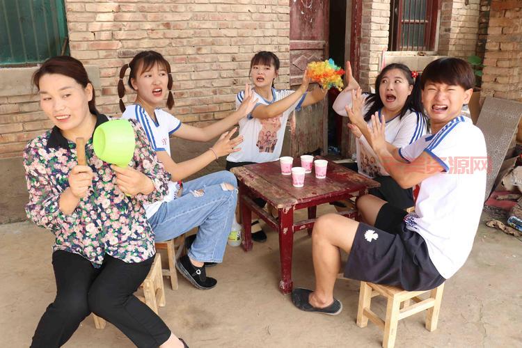 击鼓传花游戏规则是什么？这样玩才更刺激有趣！
