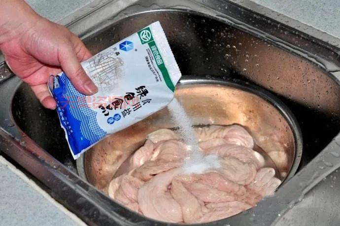 肥肠怎么清洗才干净？教你一招彻底去除异味！